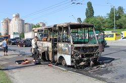 В Киеве выгорела маршрутка