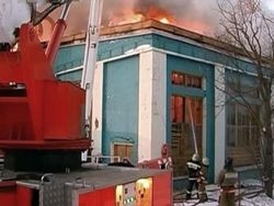 В Лиепае горело предприятие: есть жертвы 