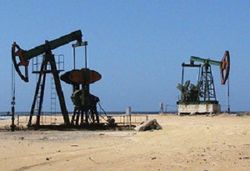 Инвесторам: цена нефти на мировом рынке начала снижаться