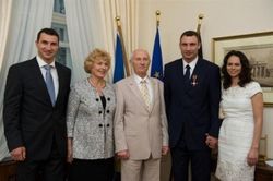 Ушел из жизни отец братьев Кличко