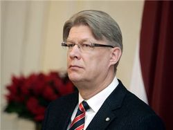 Латвийский телеканал вместо гимна страны поставил рекламу