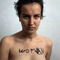 В Тунисе сбежала активистка FEMEN, приговоренная к смерти