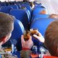 ВКонтакте об инициативе Думы запретить проносить алкоголь на самолеты