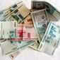 Белорусский рубль упал к основным валютам  