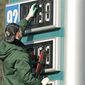 Российский бензин за сентябрь стал дороже на 2 процента