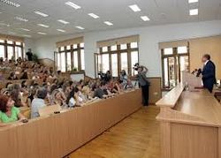 СМИ: Начало учебного года в Крыму перенесли на октябрь