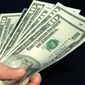Курс доллара США на 26-е октября: валюта дешевеет из-за евро