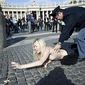 Полиция Италии допросила Femen и не поняла цели украинок
