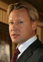 Дмитрий Харатьян