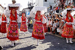 Какие праздники в Португалии больше не выходные дни?