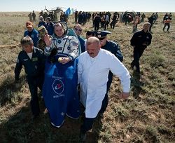 приземление космонавтов