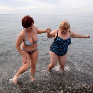 160114102950_sochi_bathers_624x624_getty