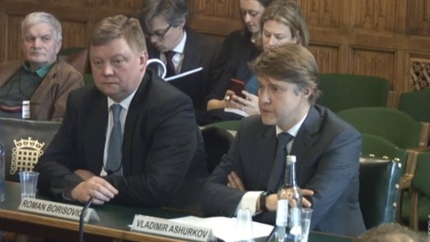 Роман Борисович и Владимир Ашурков на слушаниях по  "российской коррупции" 