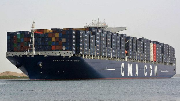 160331150520_oil_travelling_suez_canal_6