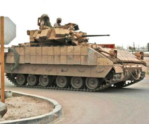 1280px-m2_bradley_1___01.jpg
