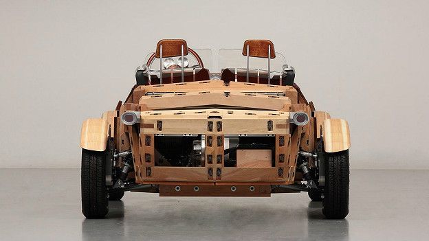 160429104514_toyota_setsuna_carcass_rear