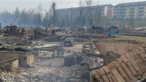 160506154303_canada_fire_1_624x351_bbc_n