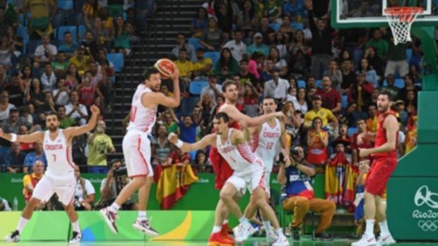 _90731324_basketball.jpg