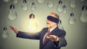 160210124121_ignorance_blindfolded_bulbs