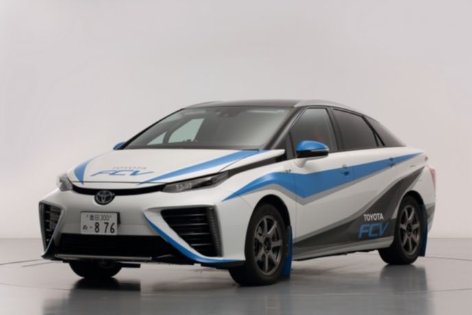 toyota-fcv-rally-4jpg_small.jpg