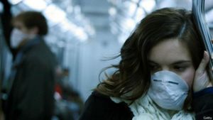 151118152658_germs_spread_commuters_624x