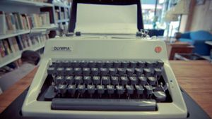 151124115653_retro_typewriter_624x351_fl