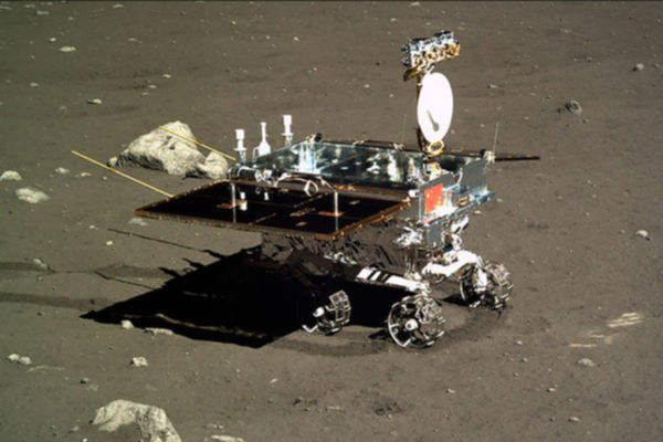 chang-e-3-rover-full-shot-pic700-700x467