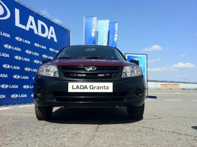 Lada Granta поступит в продажу 22 декабря Лучше чем классика но до бехи не дотягивает ))))))