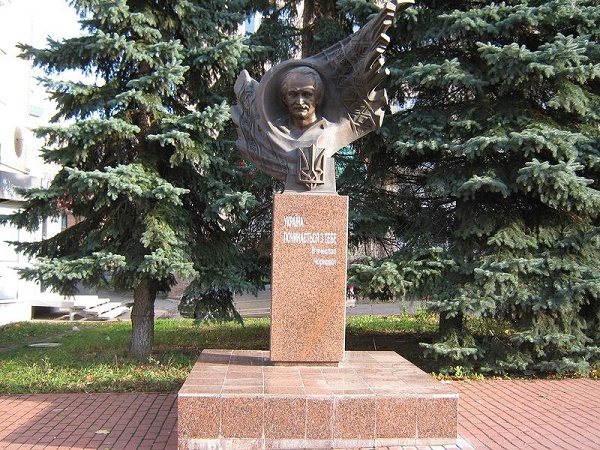 Памятник Вячеславу Чорновилу