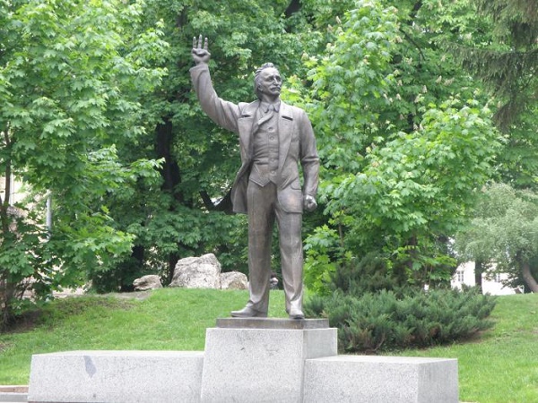 Памятник Вячеславу Чорноволу