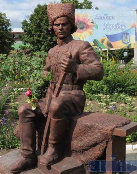 Памятник Нестору Махно